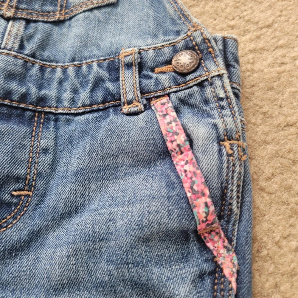 OshKosh Bgosh Baby Girls Blue Denim Floral Trim Vestbak Overalls 12M Medium Wash